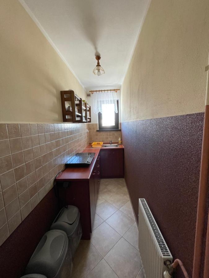 Pokoje Goscinne U Ady Юргув Екстер'єр фото